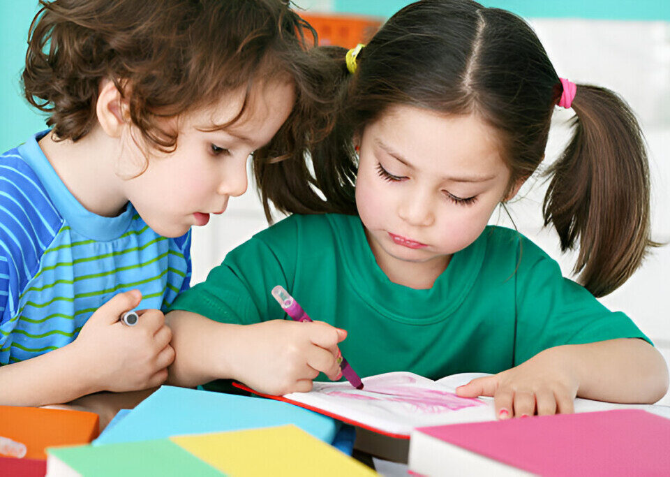 Neutralidad ideológica en centros educativos